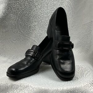 Westies 90s Vintage Elegant Black Leather Loafers